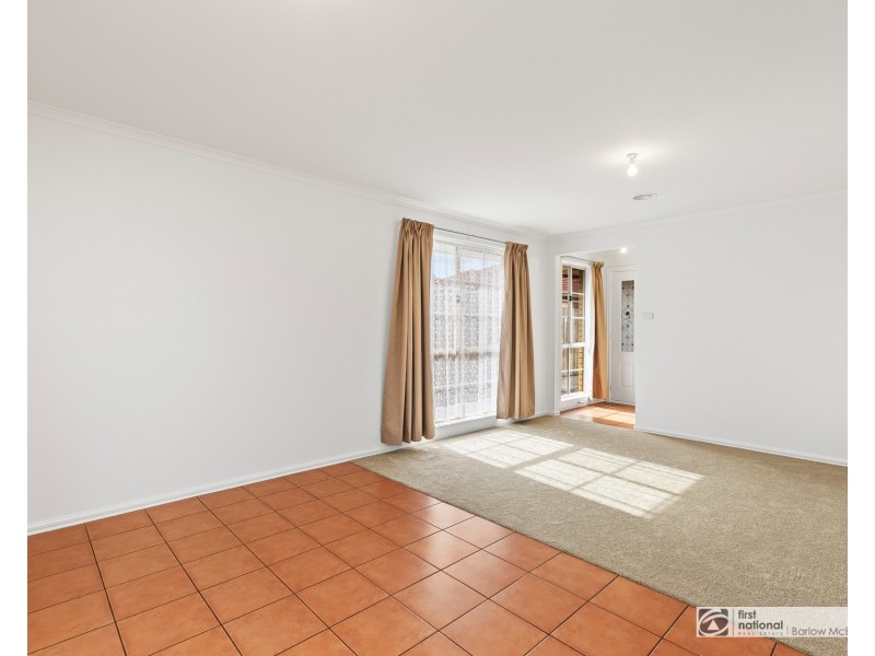 2/6 Carruthers Court, Altona Meadows VIC 3028