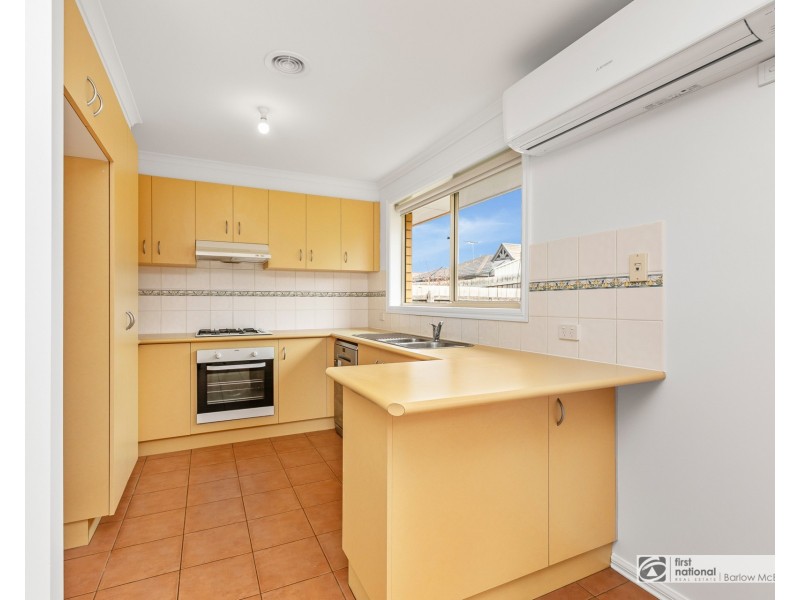 2/6 Carruthers Court, Altona Meadows VIC 3028