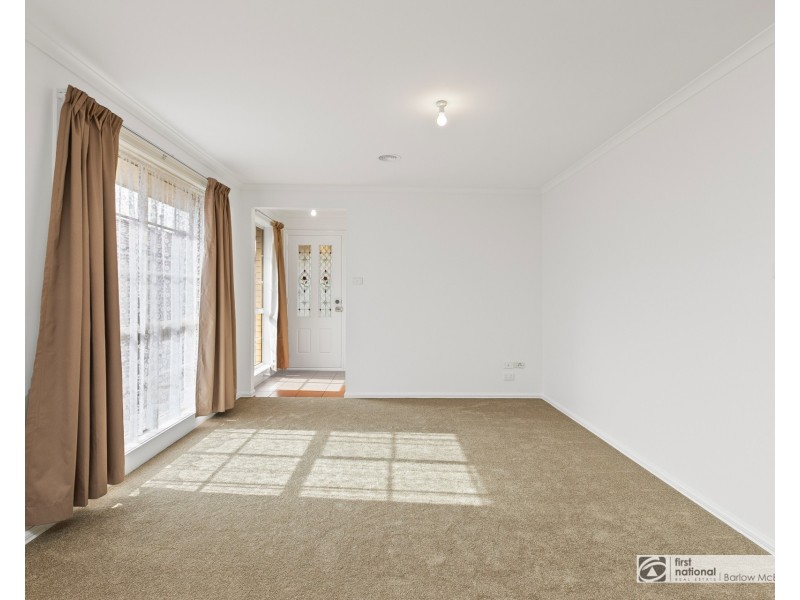 2/6 Carruthers Court, Altona Meadows VIC 3028