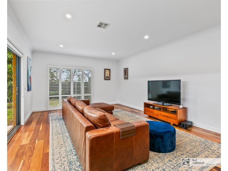 11 Stirling Avenue, Seaholme VIC 3018