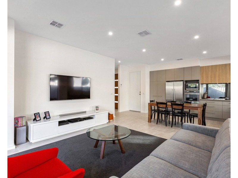 3/42 Linnet Street, Altona VIC 3018