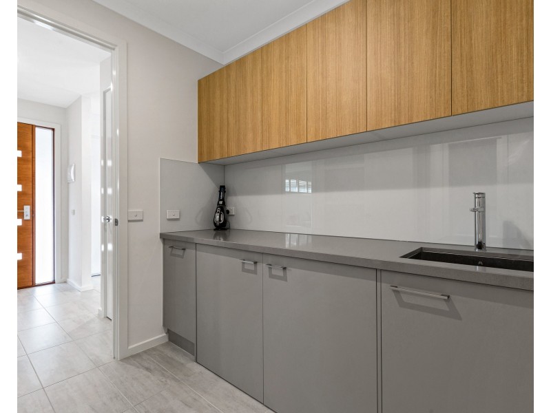 3/42 Linnet Street, Altona VIC 3018