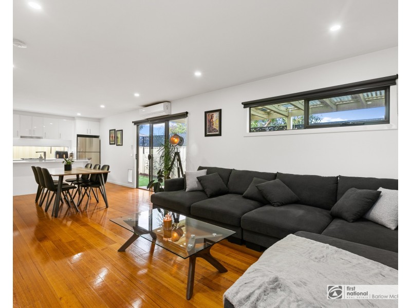 2/166 Grieve Parade, Altona VIC 3018