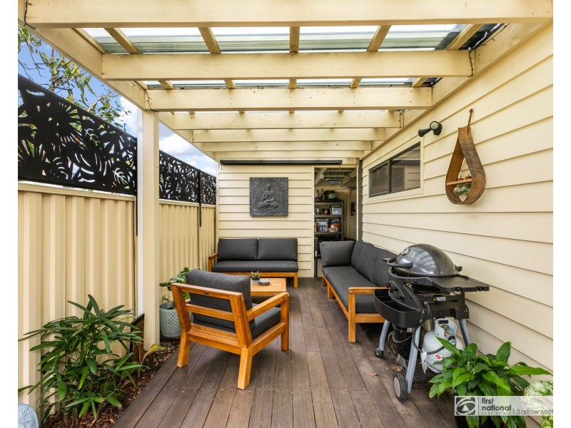 2/166 Grieve Parade, Altona VIC 3018