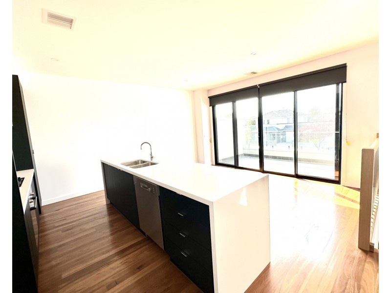 1/49 Bent Street, Altona VIC 3018