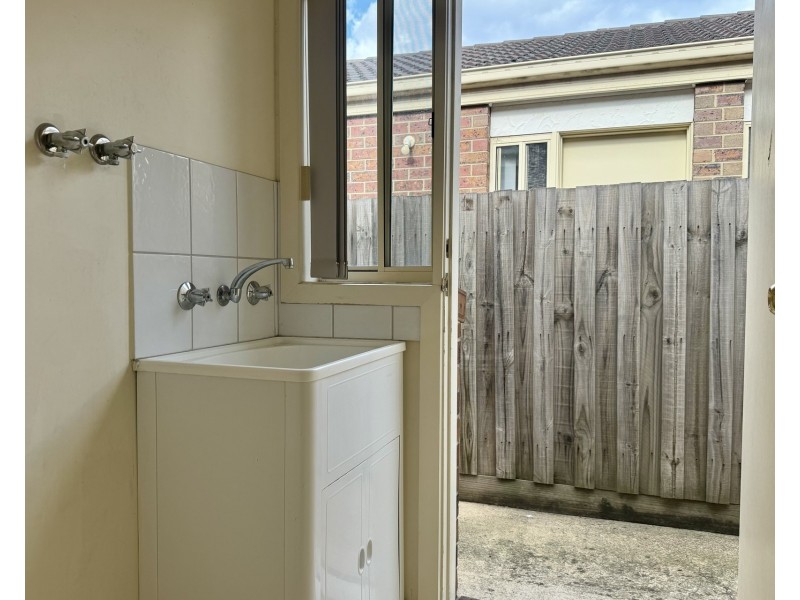 2/44 Dunnings Road, Seabrook VIC 3028
