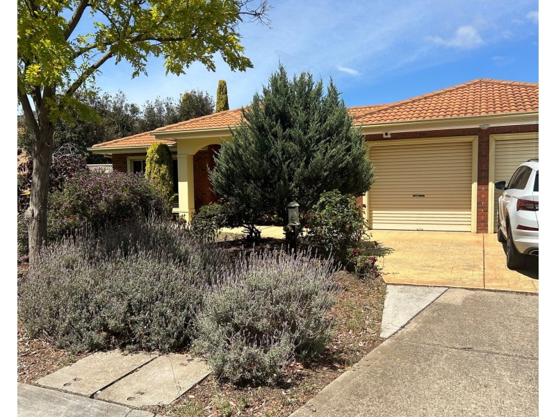 6 Elidon Crescent, Point Cook VIC 3030