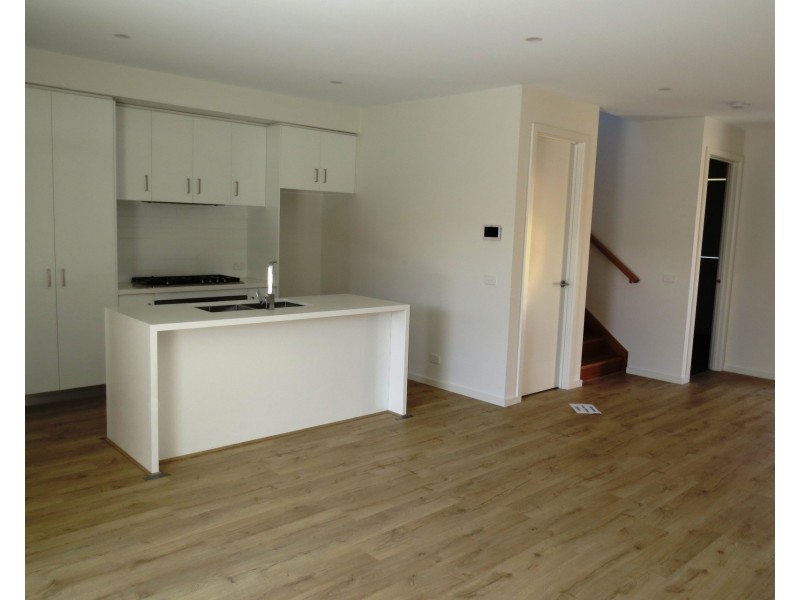 2/14 Hancock Street, Altona VIC 3018