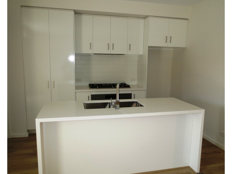 2/14 Hancock Street, Altona VIC 3018