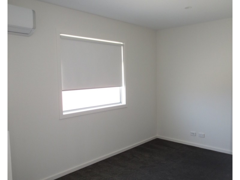 2/14 Hancock Street, Altona VIC 3018