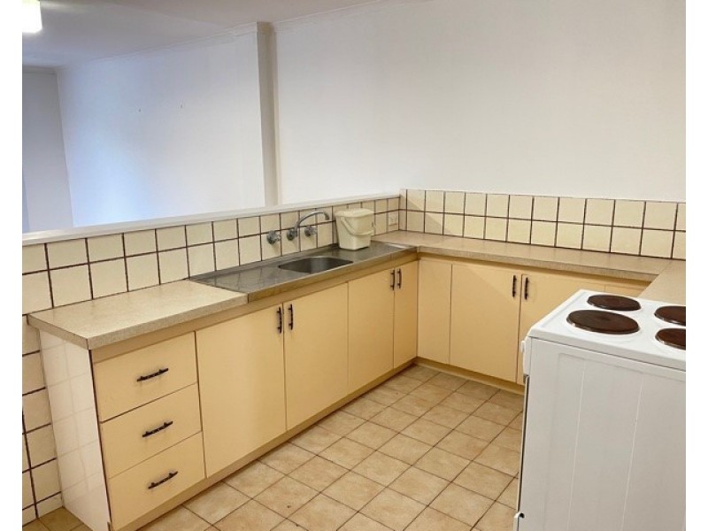 2/42 Woods Street, Newport VIC 3015