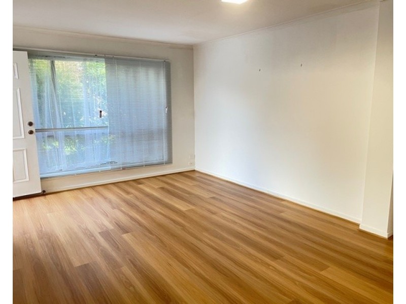 2/42 Woods Street, Newport VIC 3015