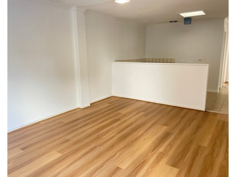 2/42 Woods Street, Newport VIC 3015