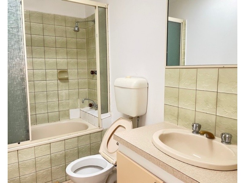 2/42 Woods Street, Newport VIC 3015