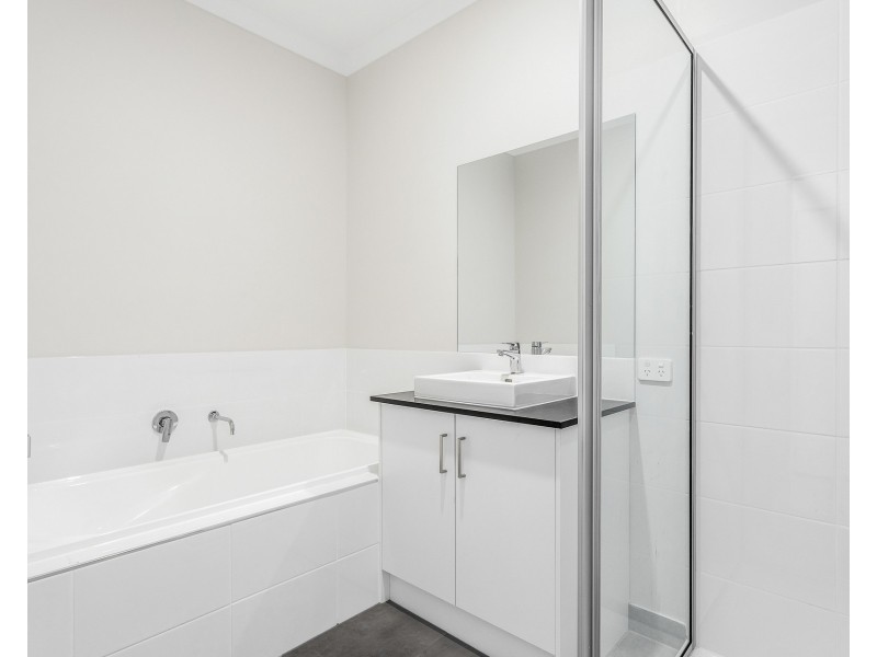 2/5 Isaacs Street, Laverton VIC 3028