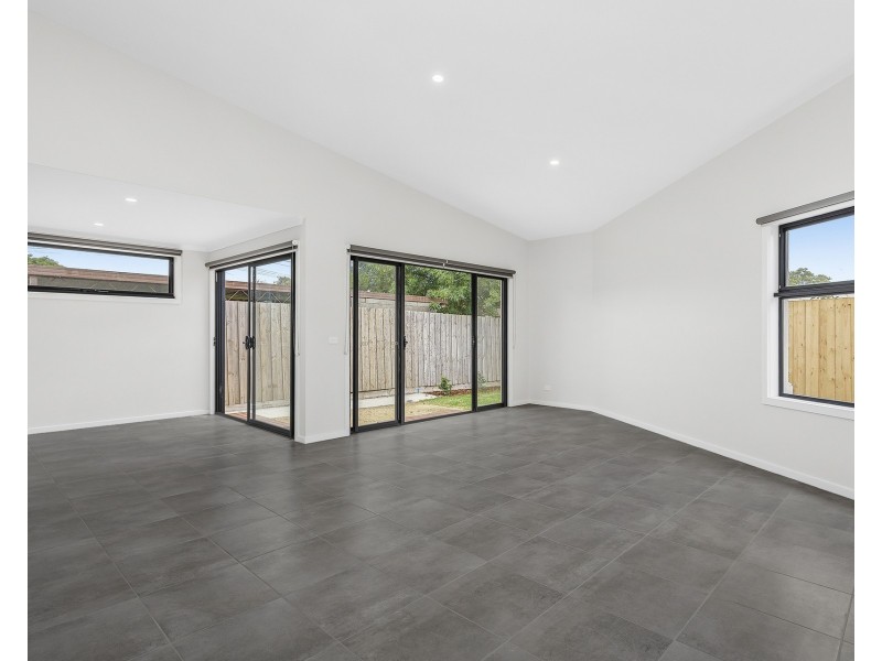 2/5 Isaacs Street, Laverton VIC 3028