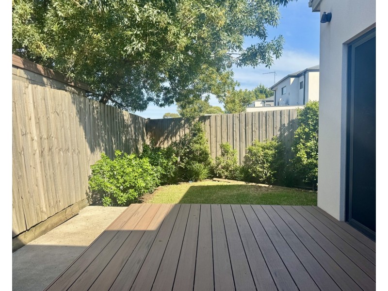 2/5 Isaacs Street, Laverton VIC 3028