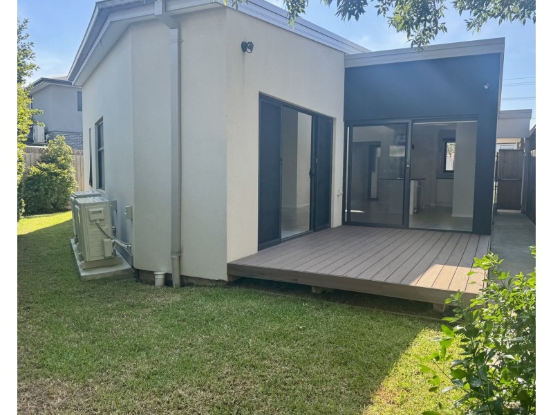 2/5 Isaacs Street, Laverton VIC 3028