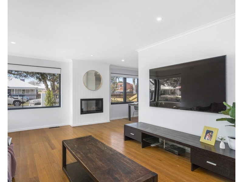 1B Curlew Avenue, Altona VIC 3018