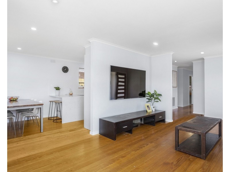 1B Curlew Avenue, Altona VIC 3018