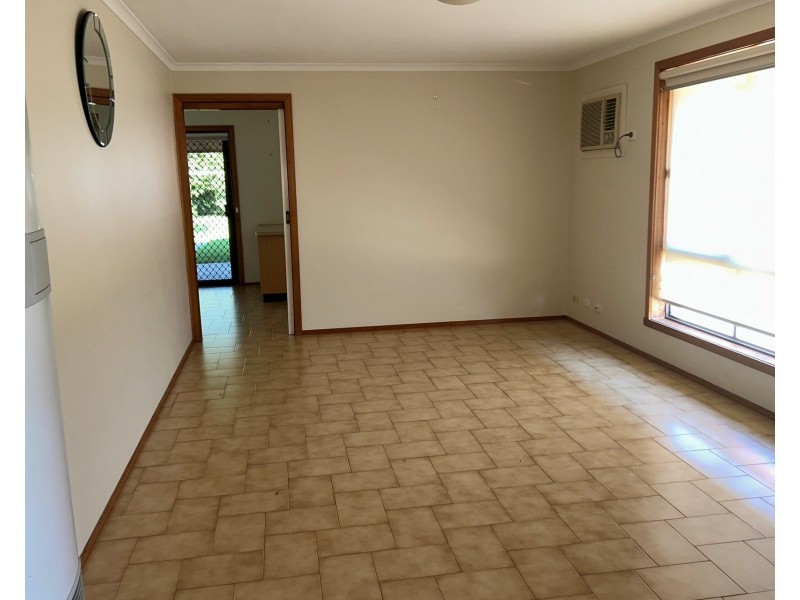 16 Shirley Street, Altona Meadows VIC 3028