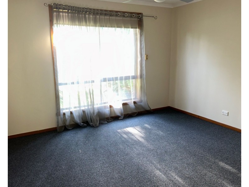 16 Shirley Street, Altona Meadows VIC 3028