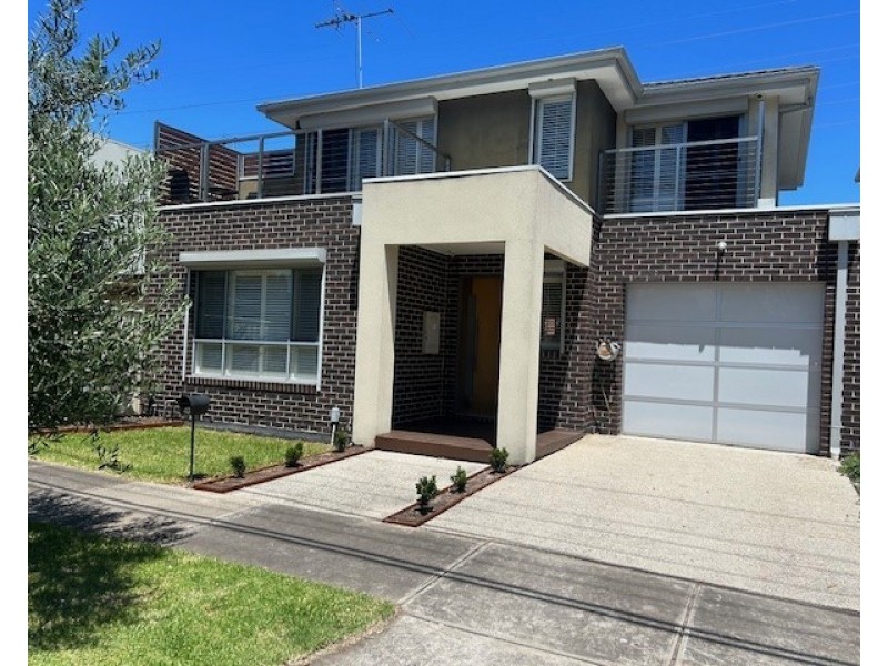 43 Primula Avenue, Brooklyn VIC 3012