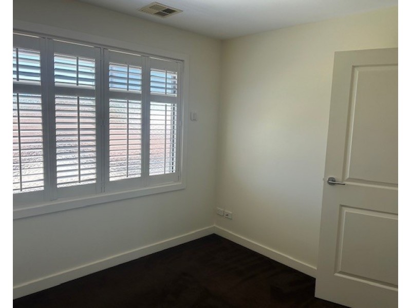 43 Primula Avenue, Brooklyn VIC 3012