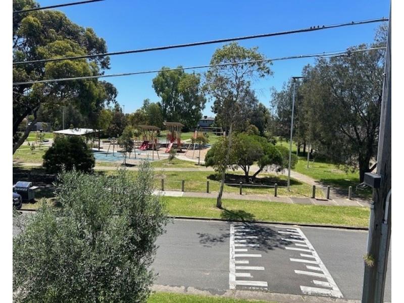 43 Primula Avenue, Brooklyn VIC 3012