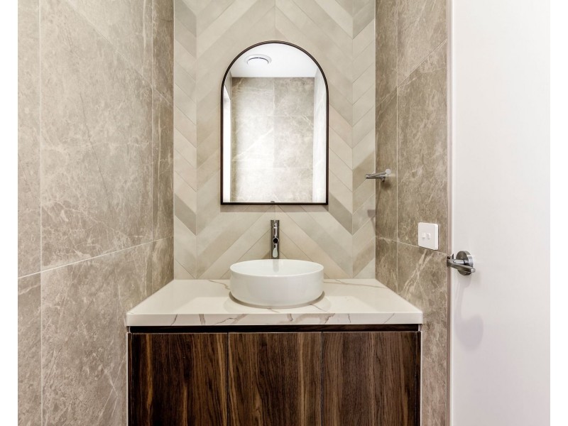 1/60 Eames Avenue, Brooklyn VIC 3012