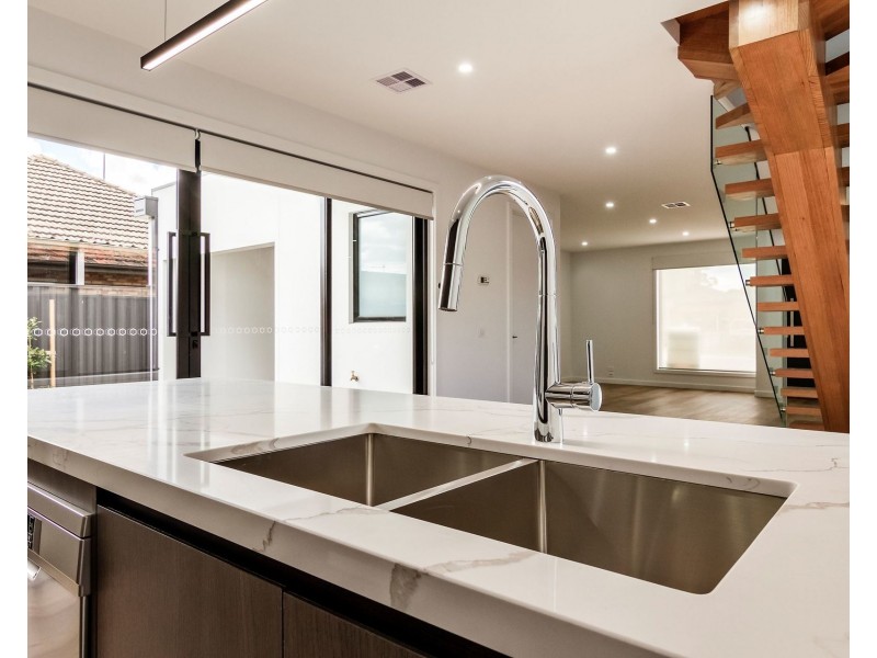 1/60 Eames Avenue, Brooklyn VIC 3012