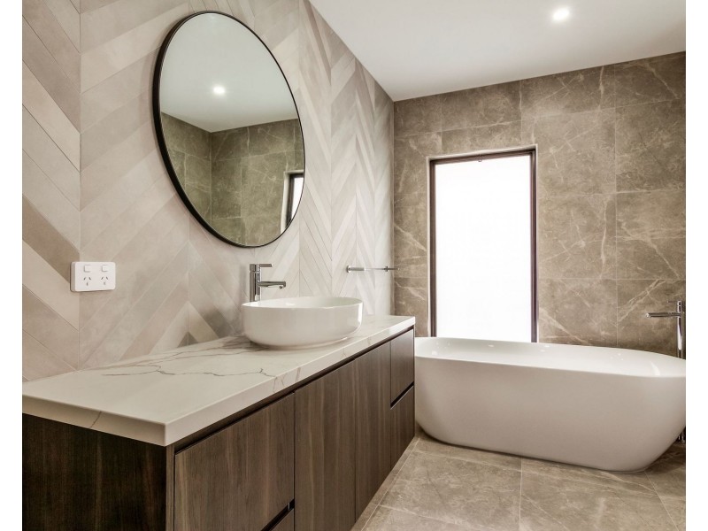 1/60 Eames Avenue, Brooklyn VIC 3012