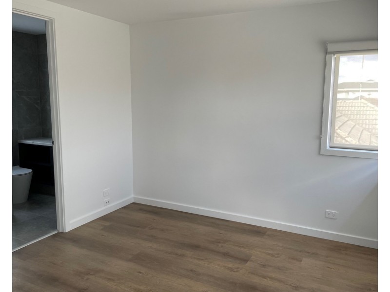 1/60 Eames Avenue, Brooklyn VIC 3012