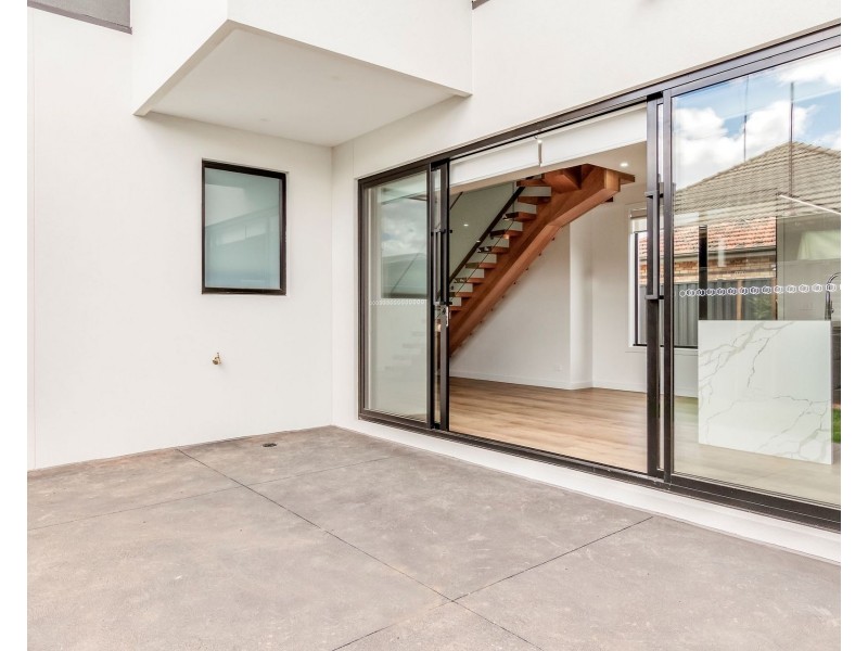 1/60 Eames Avenue, Brooklyn VIC 3012