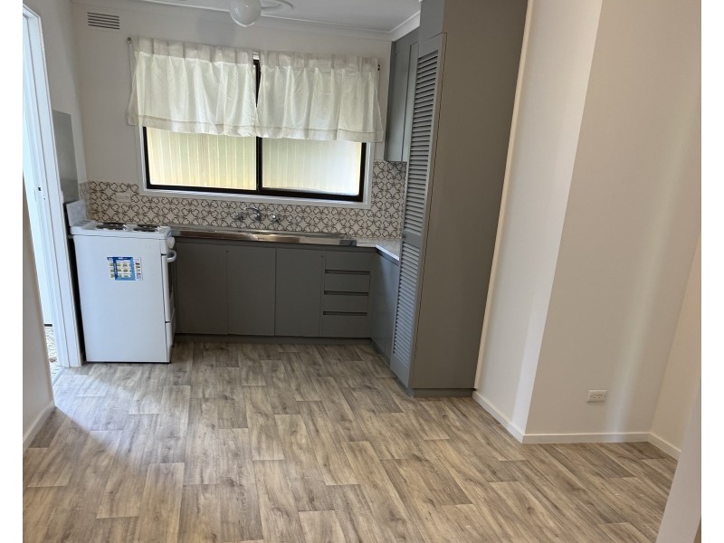 2/19 Railway Street North, Altona VIC 3018