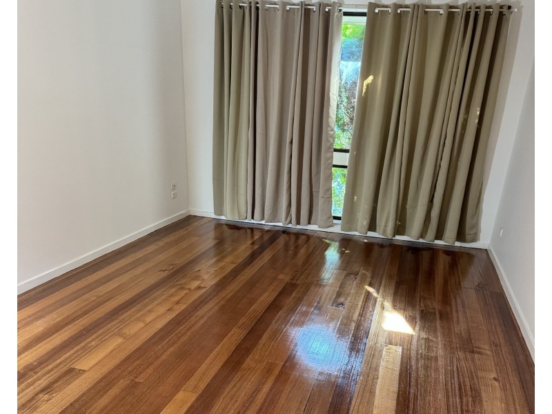 2/19 Railway Street North, Altona VIC 3018