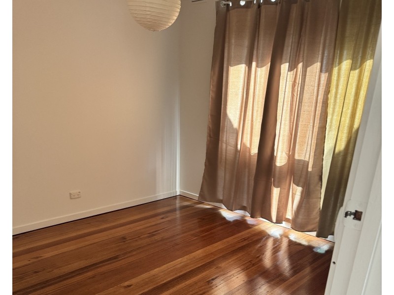 2/19 Railway Street North, Altona VIC 3018