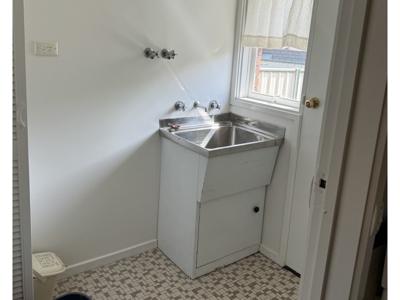 2/19 Railway Street North, Altona VIC 3018