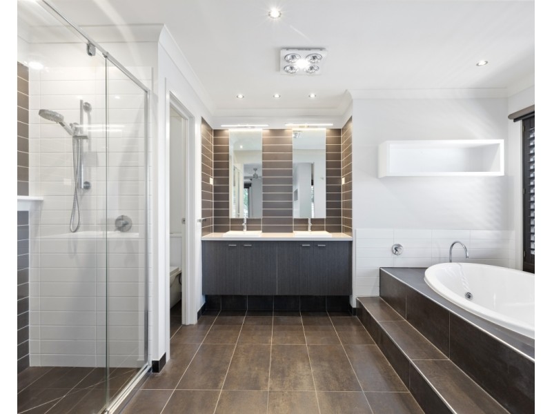 39 Chifley Avenue, Altona VIC 3018