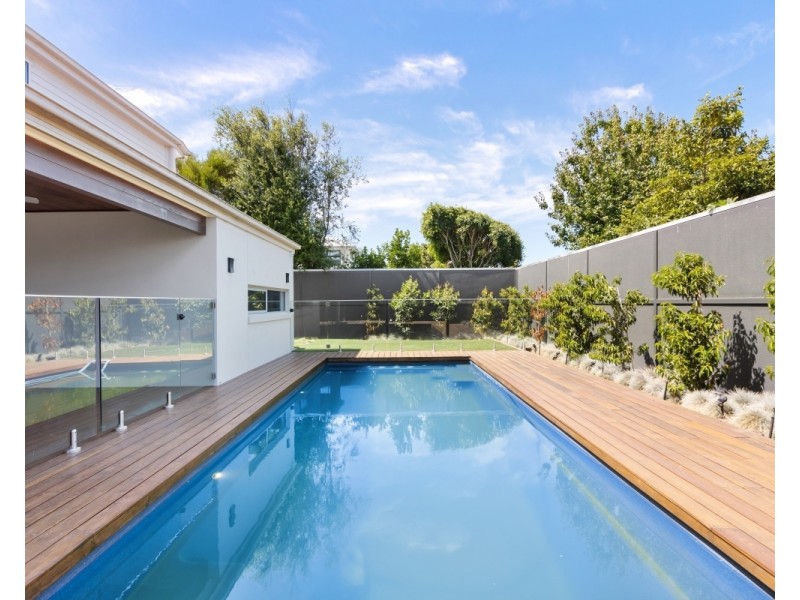 39 Chifley Avenue, Altona VIC 3018