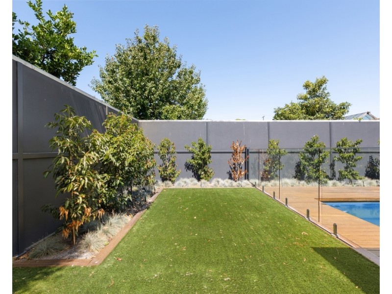 39 Chifley Avenue, Altona VIC 3018