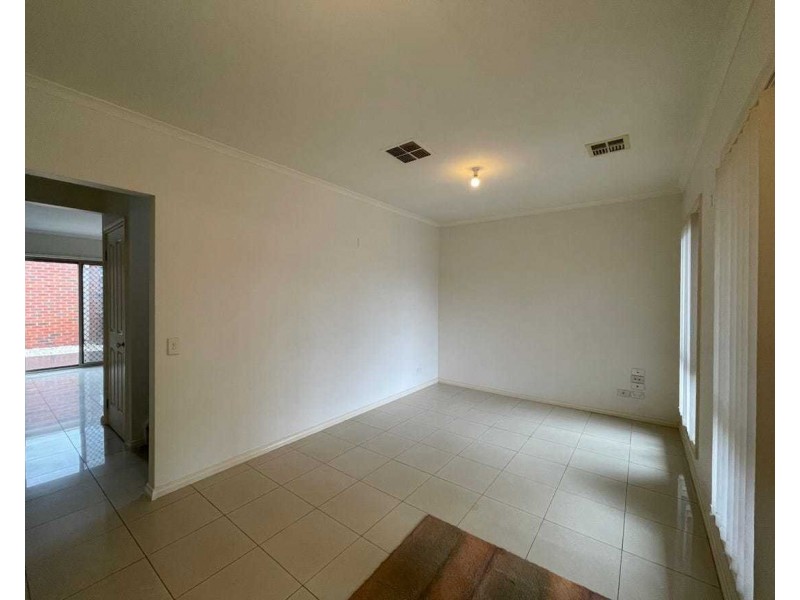 1/52 Myers Parade, Altona Meadows VIC 3028