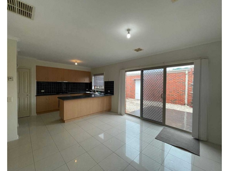 1/52 Myers Parade, Altona Meadows VIC 3028