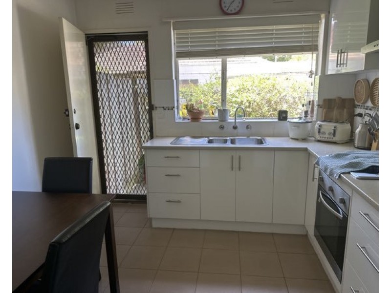 1/83 Railway Street North, Altona VIC 3018