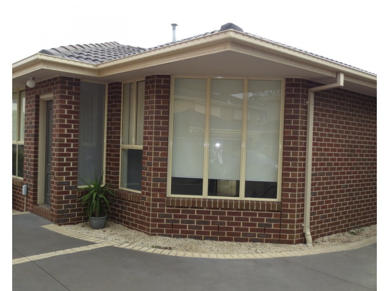 4/32 Civic Parade, Altona VIC 3018