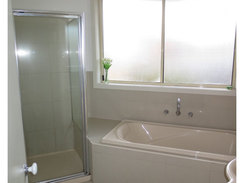 4/32 Civic Parade, Altona VIC 3018