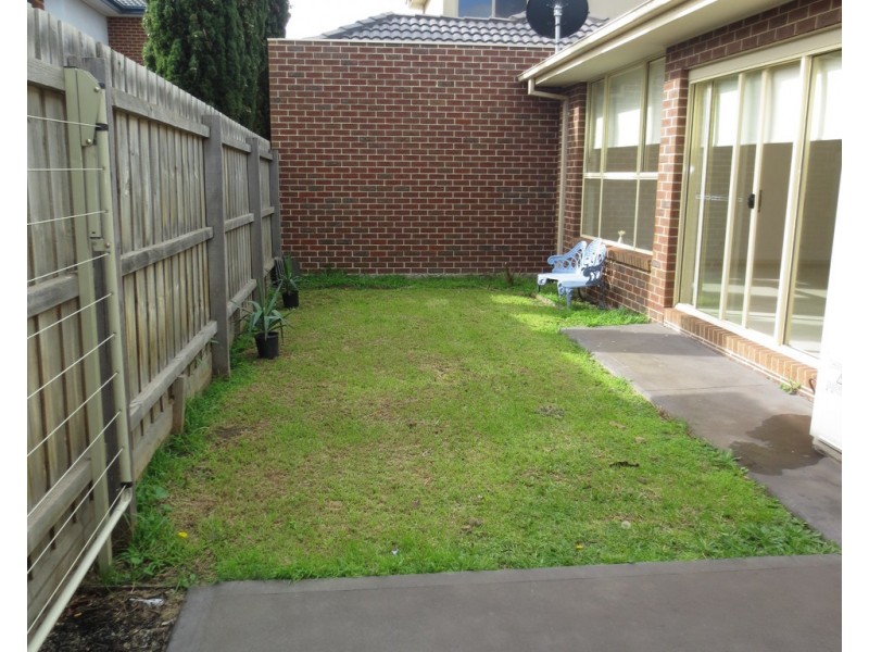 4/32 Civic Parade, Altona VIC 3018