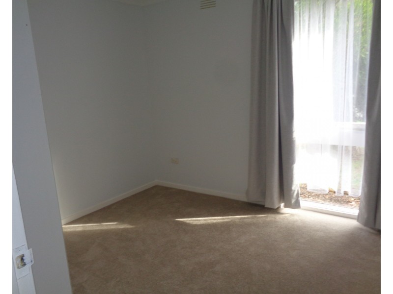 12/261 Civic Parade, Altona VIC 3018