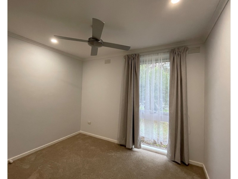 12/261 Civic Parade, Altona VIC 3018