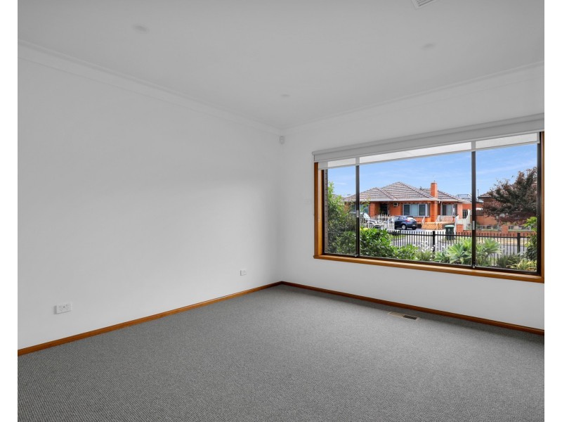 30 Mahon Avenue, Altona North VIC 3025